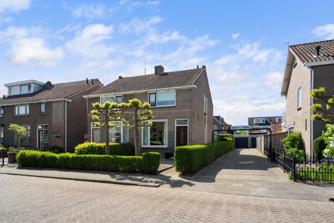 Admiraal de Ruyterstraat 105, 3262 XC, Oud-beijerland