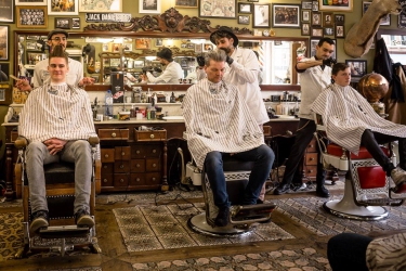 Verhuurd! Nieuw pand voor wereldberoemde Haarsnijder en Barbier