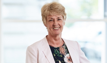 Yvonne Overhand