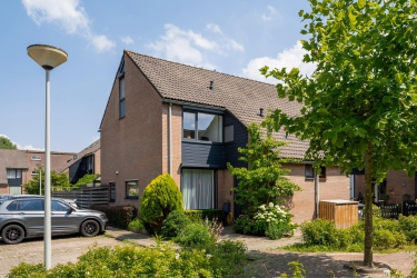 Bernhardplaats 38, 3223 XC, Hellevoetsluis