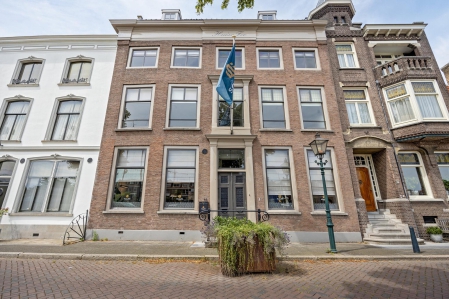 vrije-sector-woningen te huur op Hoge Nieuwstraat 150