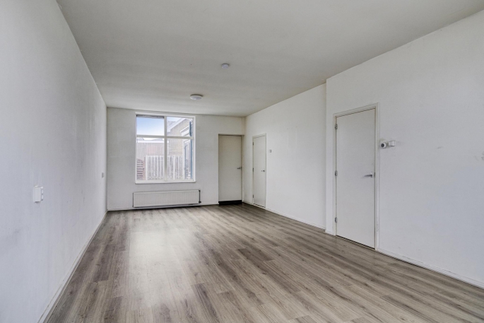 Burgemeester van Esstraat 127, 3195 AC, Pernis rotterdam