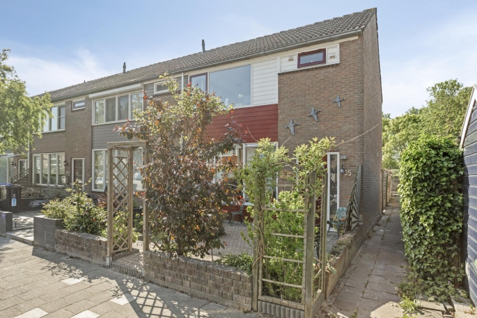 Sterkenburglaan 35, 3221 BT, Hellevoetsluis